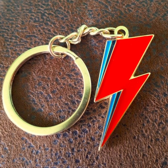 Bowie Bolt Gold Ring Keychain - Picture 5 of 5